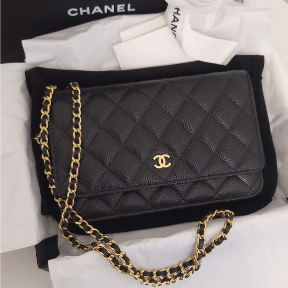 Chanel WOC full set; like new - Picture 3 of 8